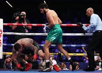 Edgar Berlanga ended up in hospital after brutal blow to the head after fight against Hamzah Sheeraz