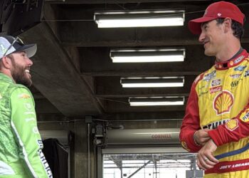 Ross Chastain, Joey Logano bury hatchet after on-track contact in recent weeks