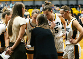 Huskies women’s basketball earns special mention on WBCA Honor Roll