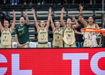 Australia Flex Muscle Against Philippines for Strong Start