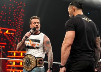SHOCKING DECISION: CM Punk Declares, “If Roman Wins the World Heavyweight Title at WrestleMania, I’ll Hang Up My Boots That Night”
